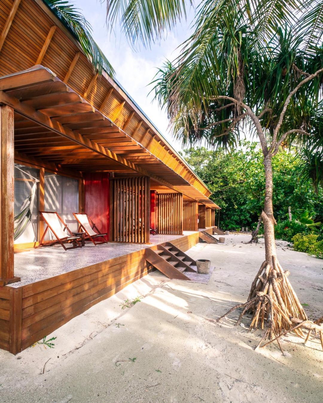 The Barefoot Eco Hotel Ханимаду Экстерьер фото