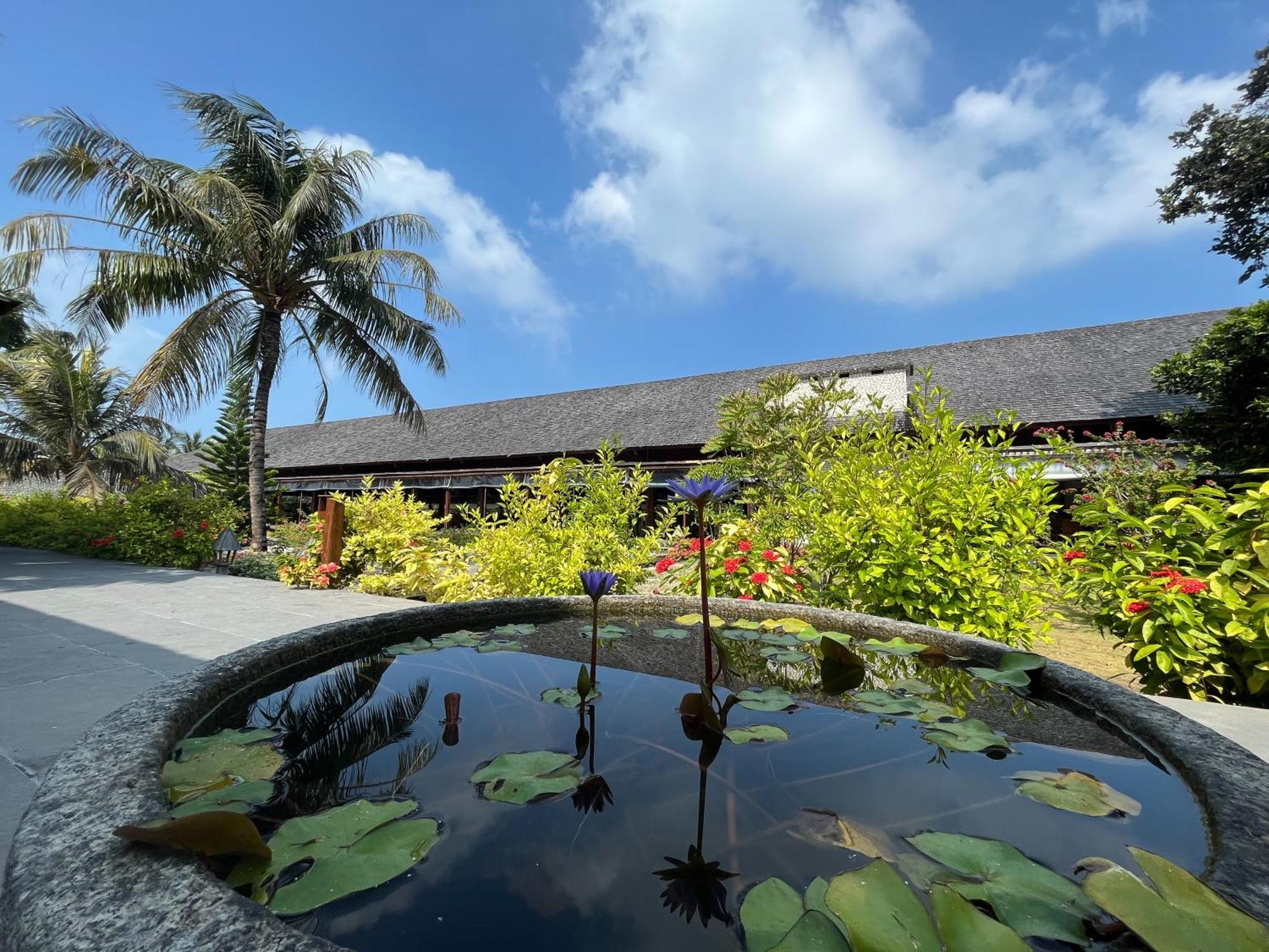 The Barefoot Eco Hotel Ханимаду Экстерьер фото